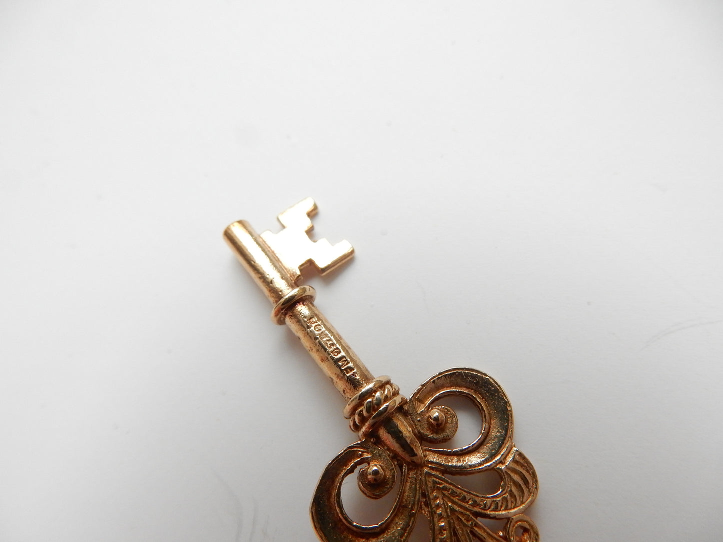 Vintage 9ct Gold Key Charm (2.1grams)