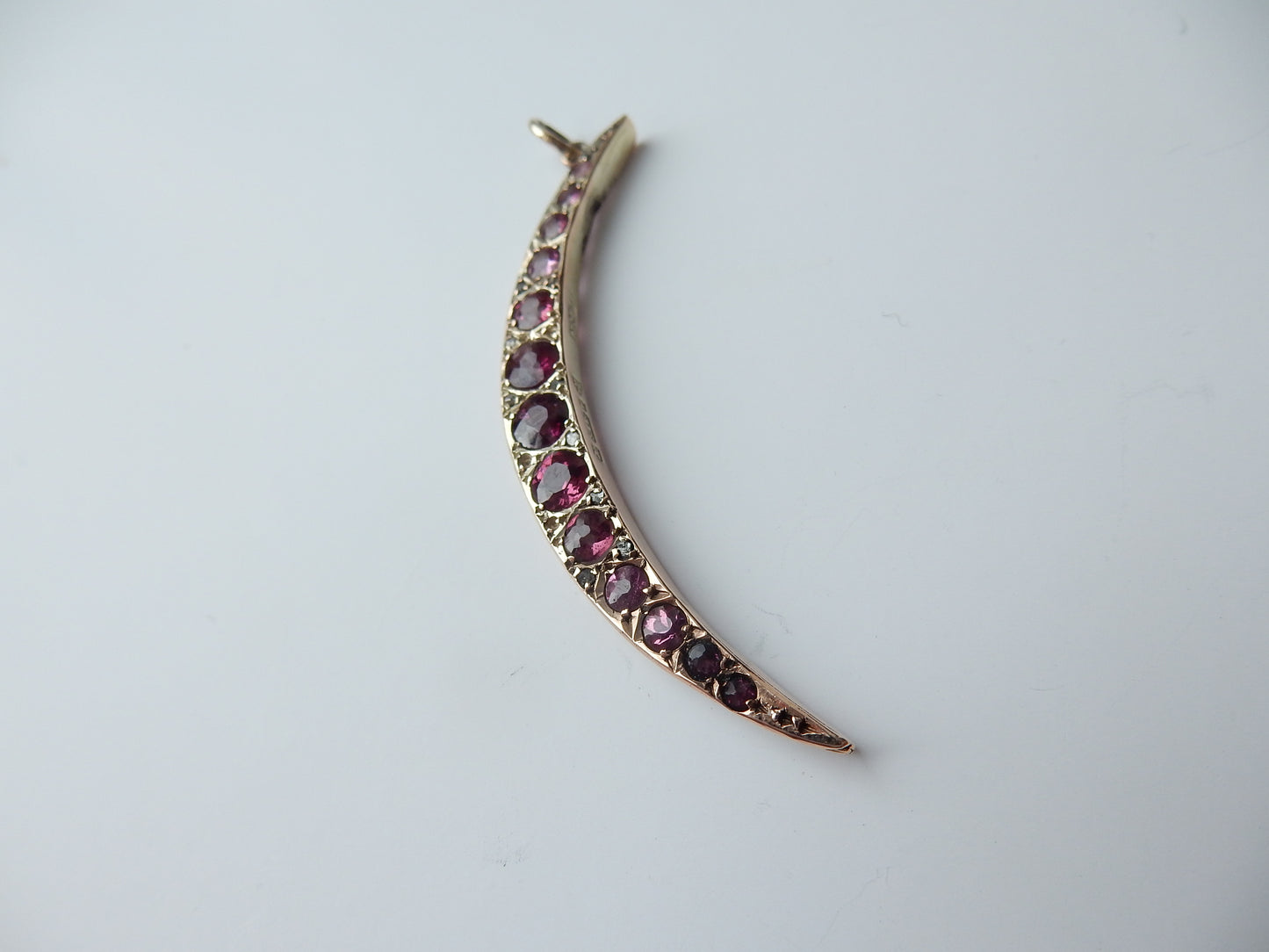 Antique 9ct Gold Garnet Moon Crescent Pendant