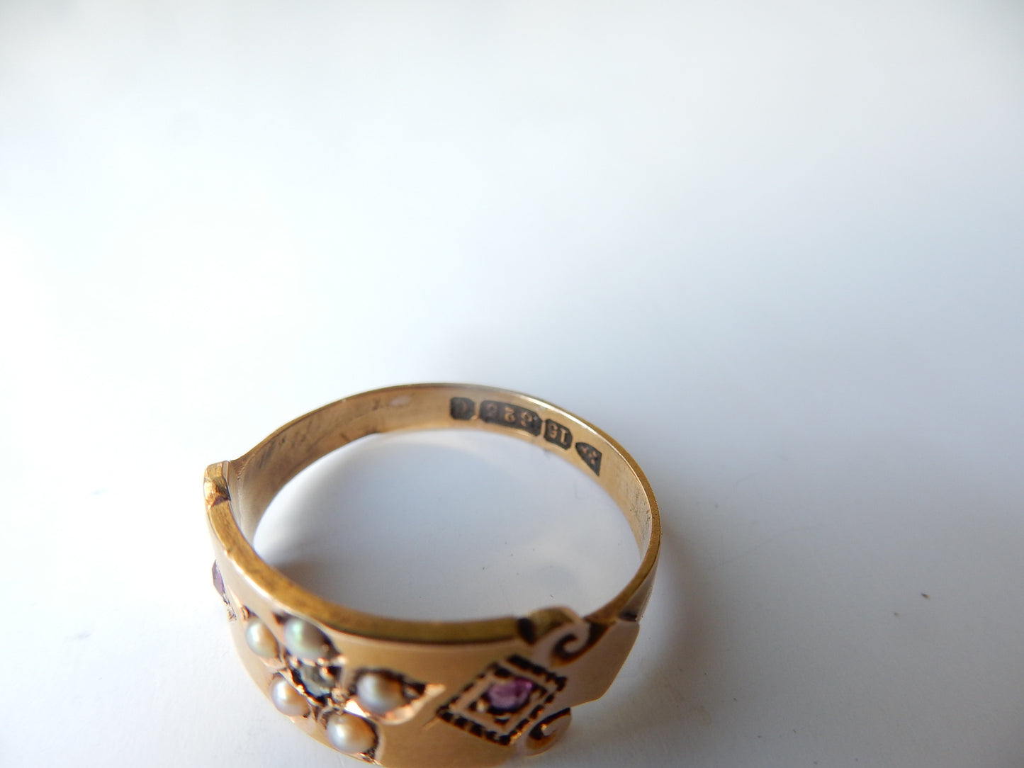 Early Victorian 15ct Gold Ruby Peridot & Seed Pearl Ring US Size 6.5 UK O
