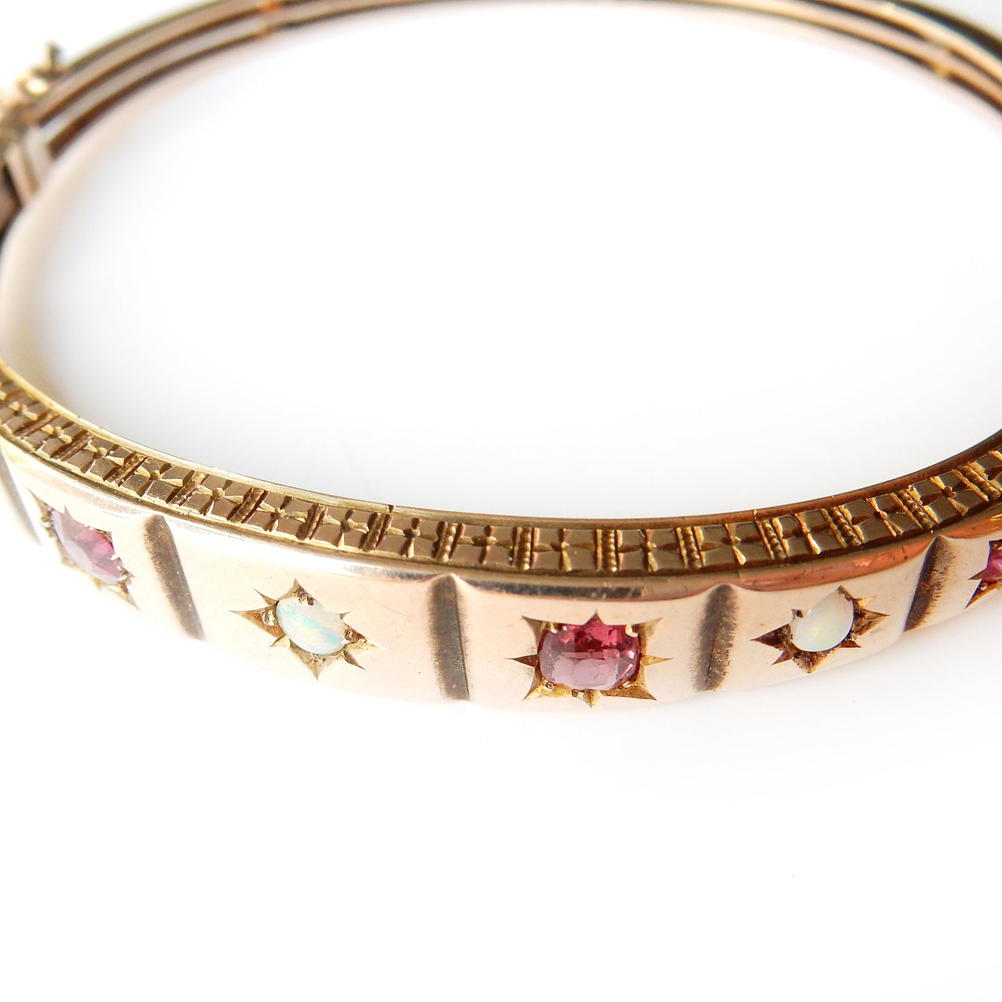 Victorian 9ct Gold Opal & Ruby Starburst Bangle Bracelet 5 3/4" (10.7grams)