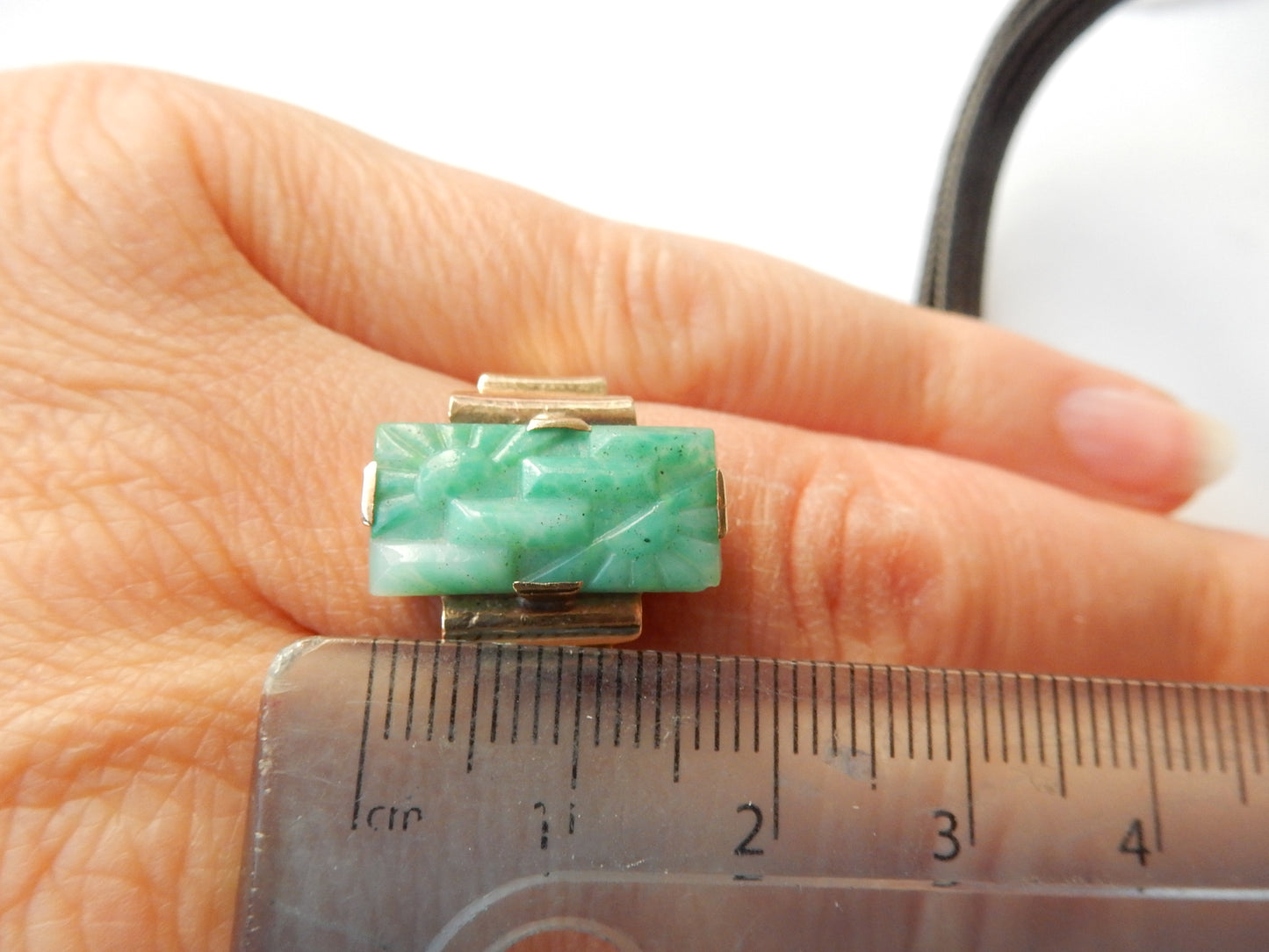 Art Deco 9ct Gold Carved Jade Ring US Size 6 UK N