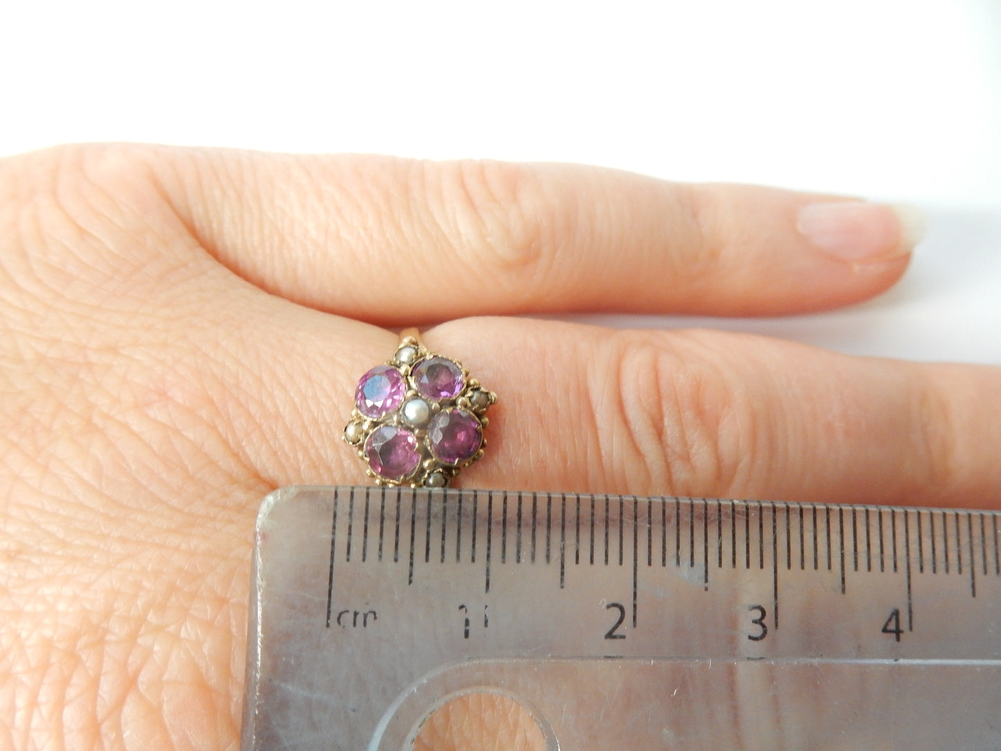 Antique 9ct Gold Almandine Garnet & Seed Pearl Petal Ring US Size 6 UK N