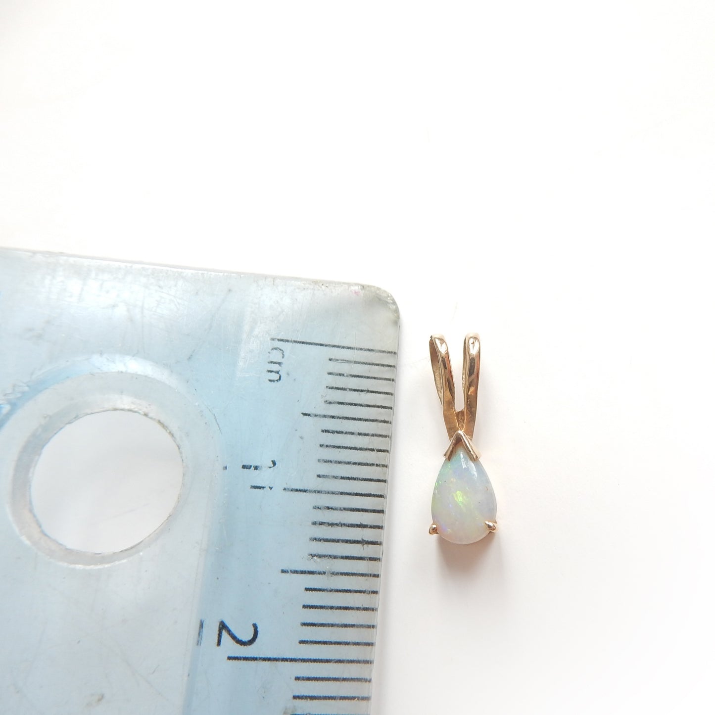 Vintage 9ct Gold Opal Pendant