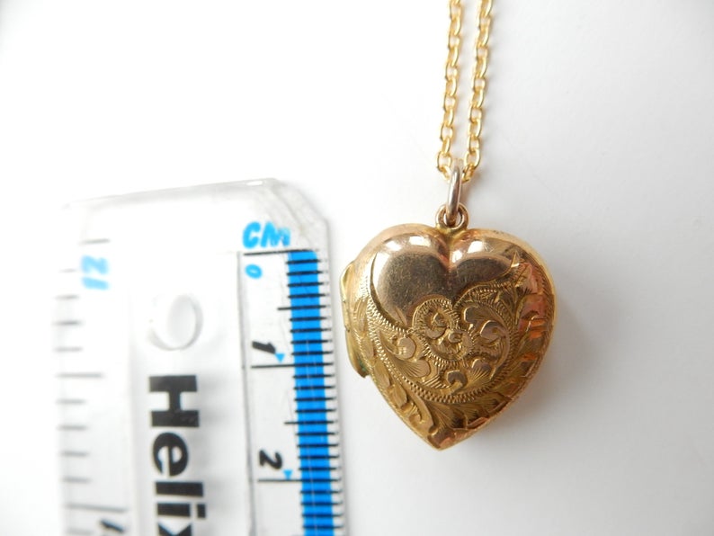 Vintage 9 Carat Gold Back & Front Locket Keepsake Heart Locket Necklace