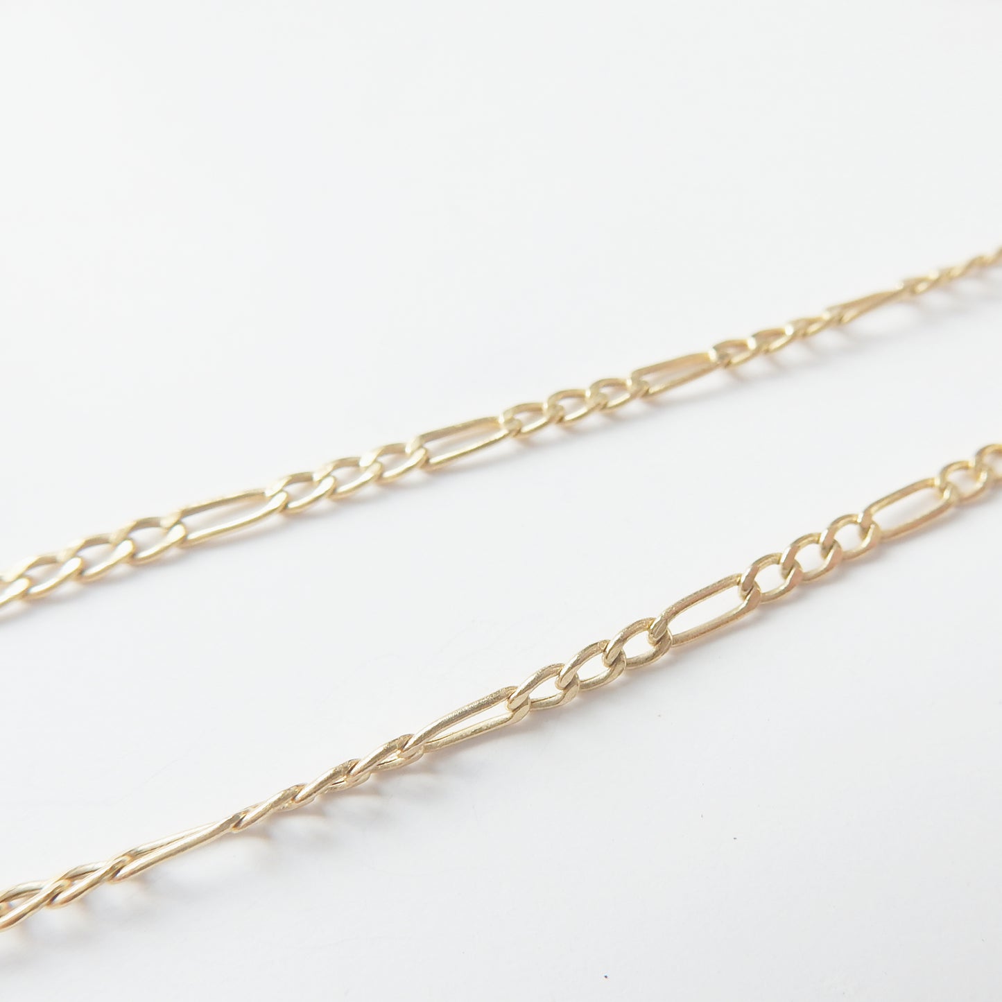 Vintage 9ct Gold Chain 16" (1.1grams)