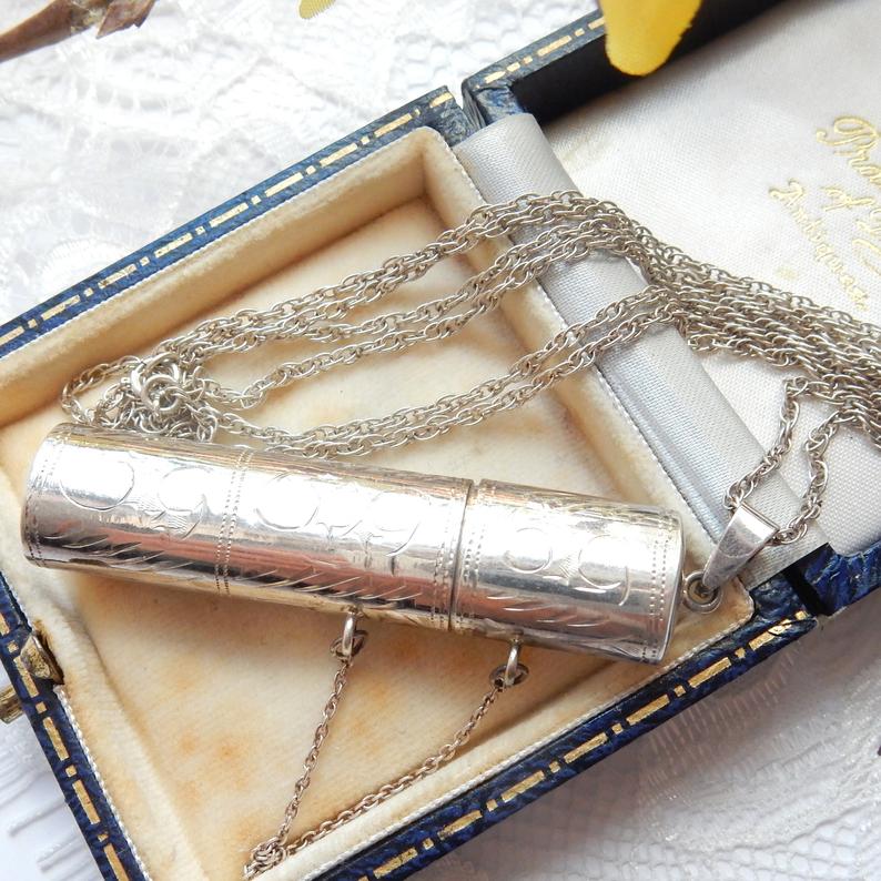 Vintage HMS Solid Silver Sewing Needle Thimble with Solid Silver 30" Chain
