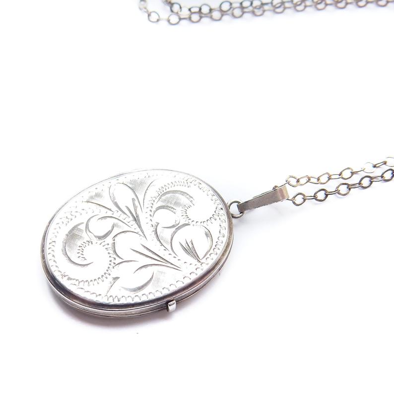 Vintage Sterling Silver Engraved Photo Locket Necklace