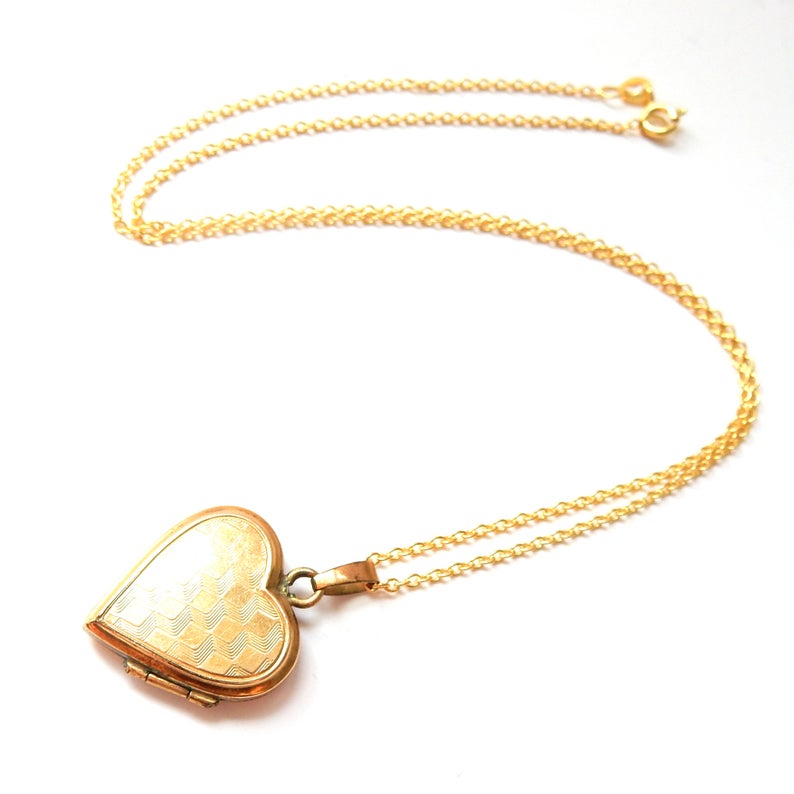 Vintage Rolled Gold Heart Locket Necklace Photo Locket