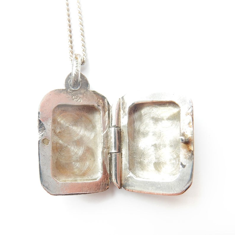 Vintage Sterling Silver Engraved Photo Locket Necklace