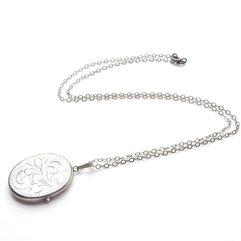 Vintage Sterling Silver Engraved Photo Locket Necklace