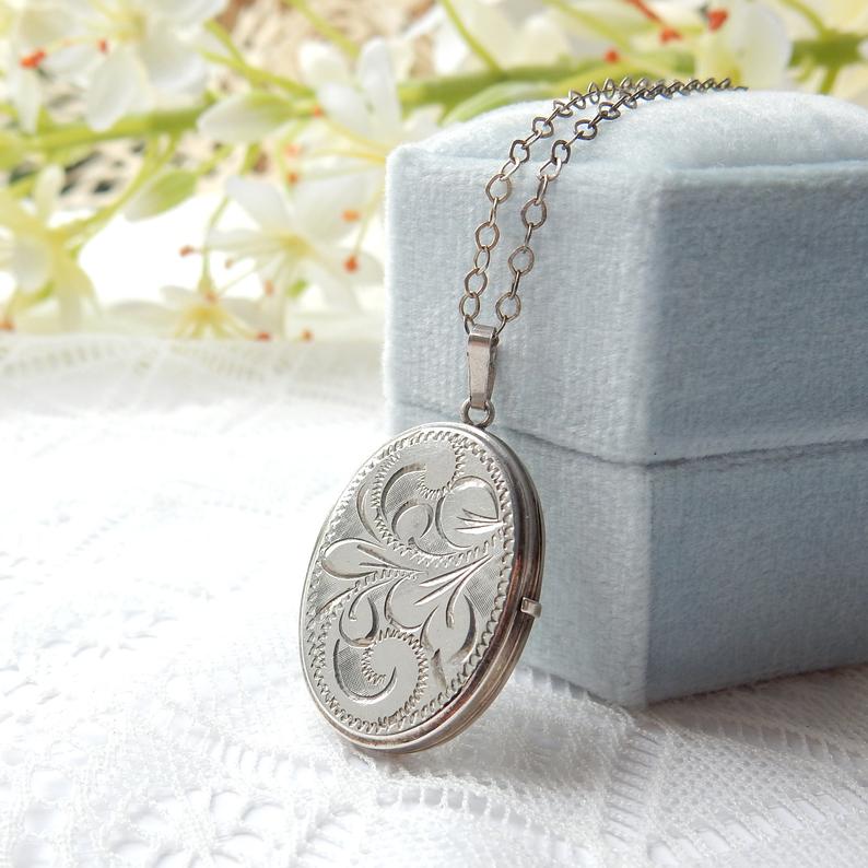 Vintage Sterling Silver Engraved Photo Locket Necklace