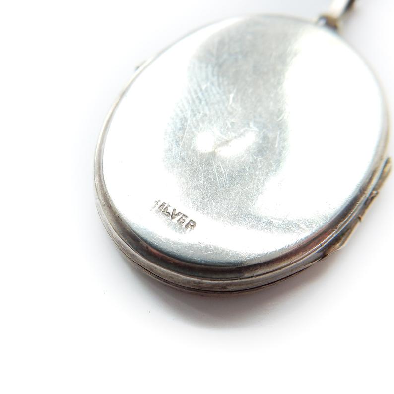 Vintage Sterling Silver Engraved Photo Locket Necklace