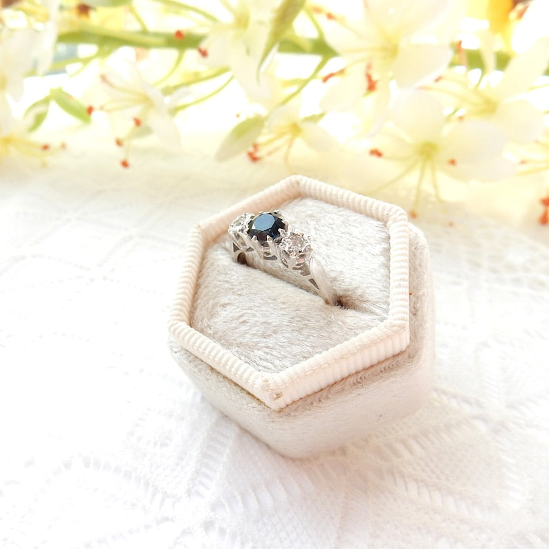 Vintage 18ct Gold Platinum Sapphire & Diamond Ring US Size 5 UK L