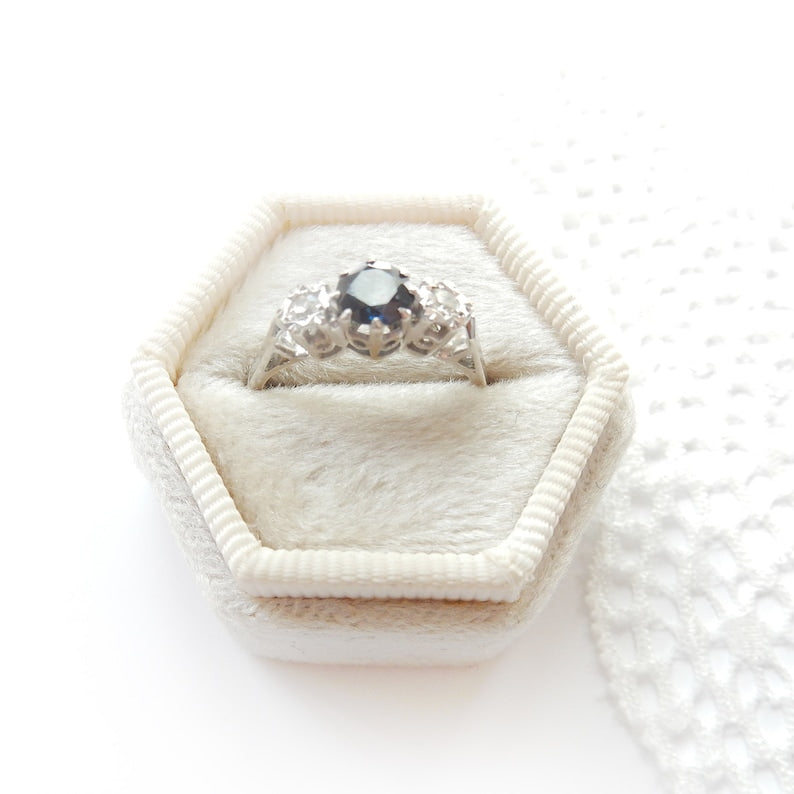 Vintage 18ct Gold Platinum Sapphire & Diamond Ring US Size 5 UK L