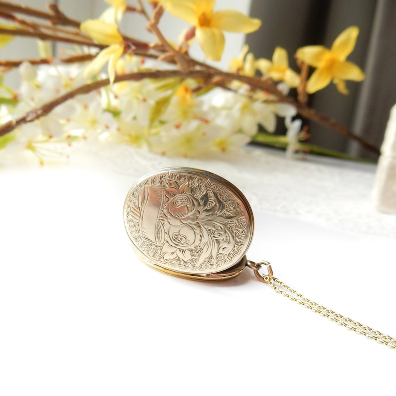 Edwardian Rolled Gold Engraved Photo Locket