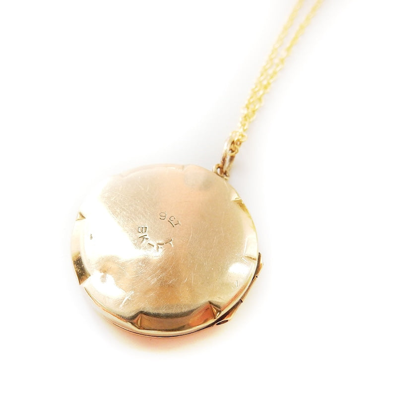 Vintage 9ct Gold Back & Front Circle Locket Necklace