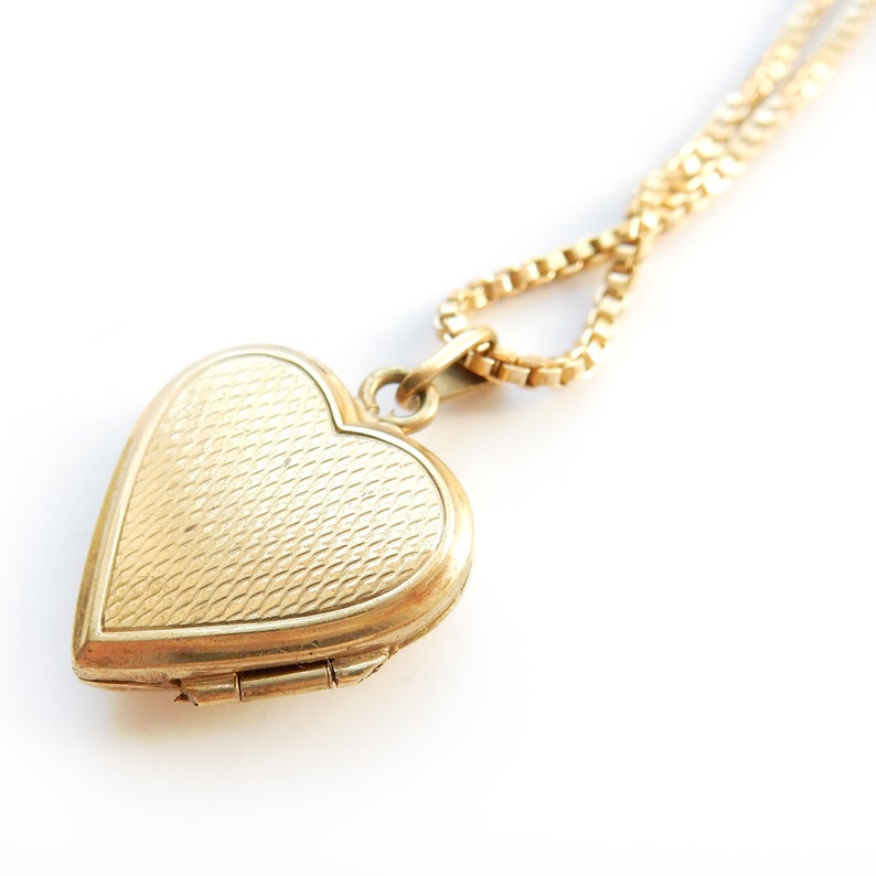 Vintage Rolled Gold Shell Heart Locket Necklace