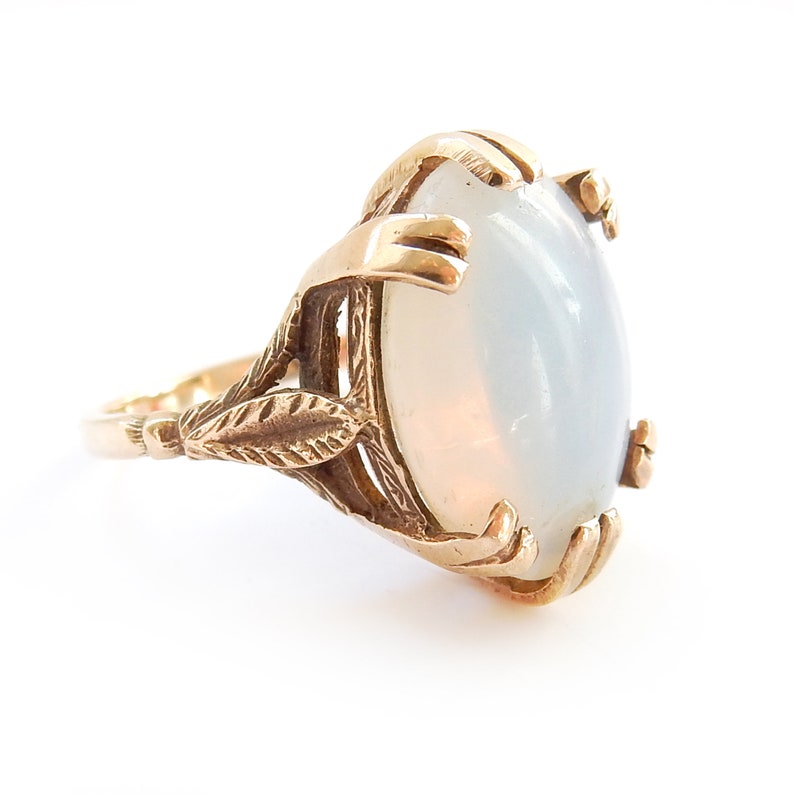 Victorian 9ct Gold Opaline Glass Ring Size 3.5