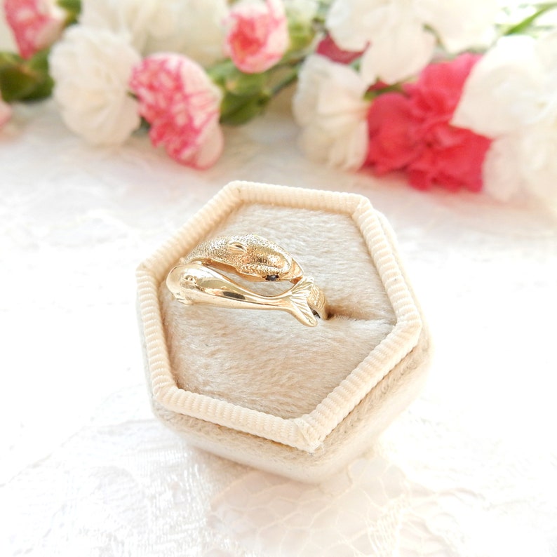 Vintage 9ct Gold Sapphire Dolphin Ring Size 6