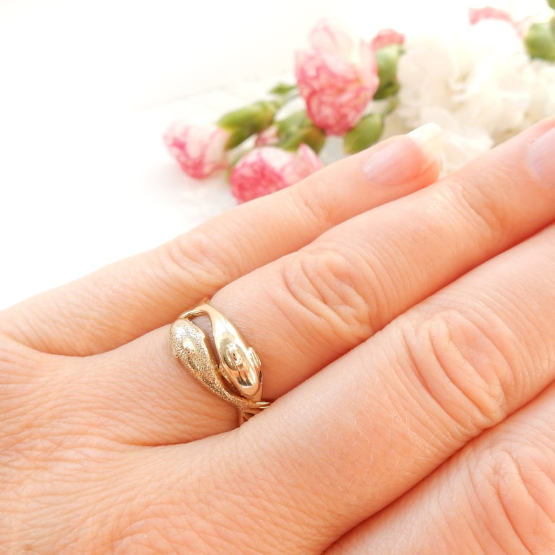 Vintage 9ct Gold Sapphire Dolphin Ring Size 6