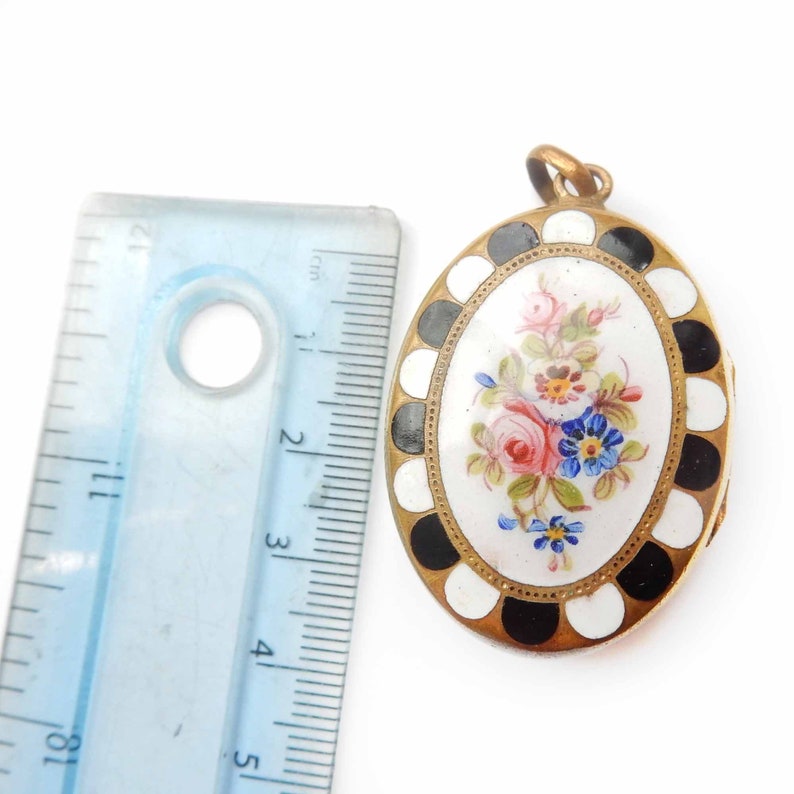 Victorian Goldplated Enamel Flower Bouquet Locket