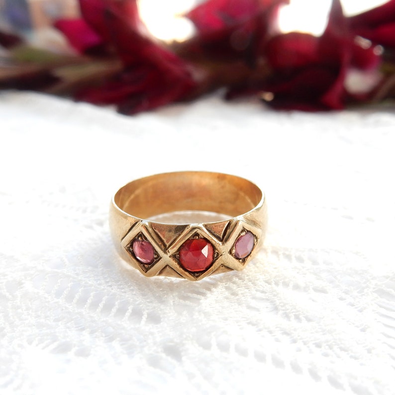 Antique 9k Gold Garnet & Ruby Ring US Size 9 UK T