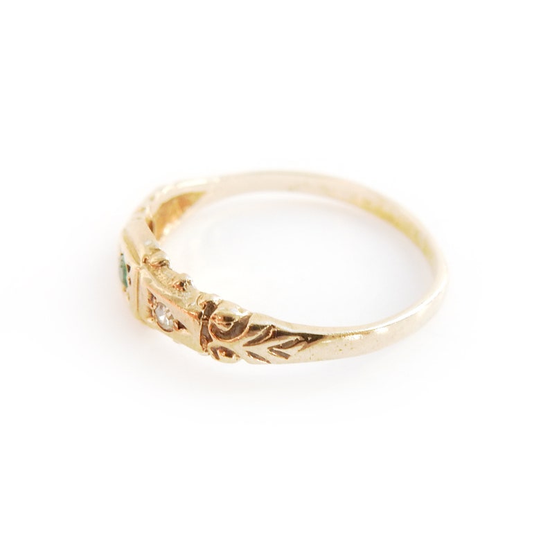 Victorian 9ct Gold Emerald & Diamond Gypsy Ring Size 5