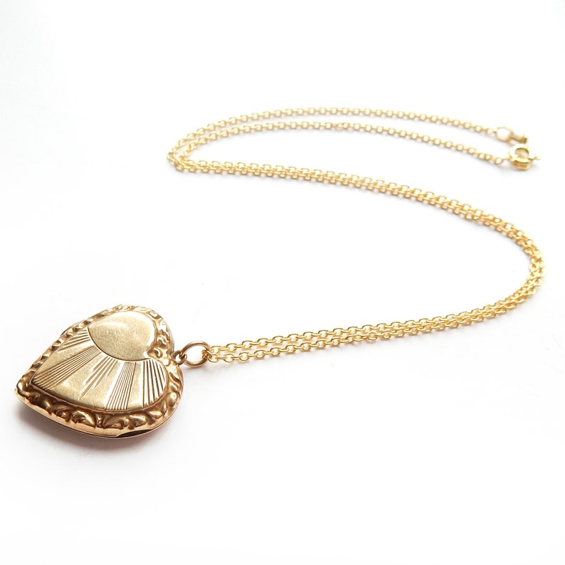 Vintage 9ct Gold Back & Front Sunburst Heart Locket & Chain