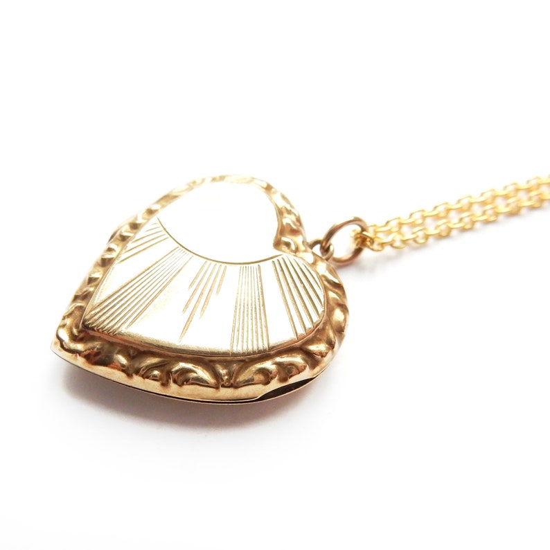 Vintage 9ct Gold Back & Front Sunburst Heart Locket & Chain