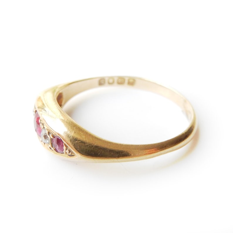 Antique 18ct Gold Ruby & Diamond Ring US Size 7.5 UK P 1/2