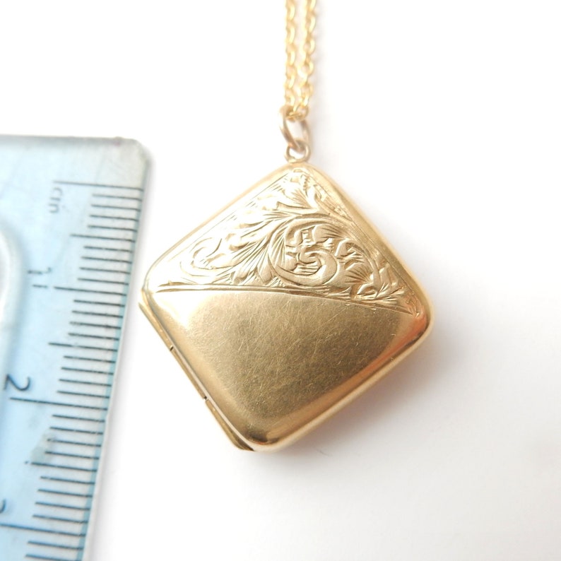 Vintage 9ct Gold Back & Front Diamond Locket & Chain