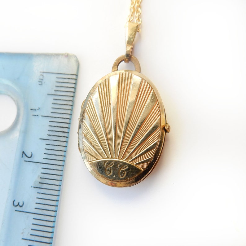 Vintage Rolled Gold Sunburst Locket