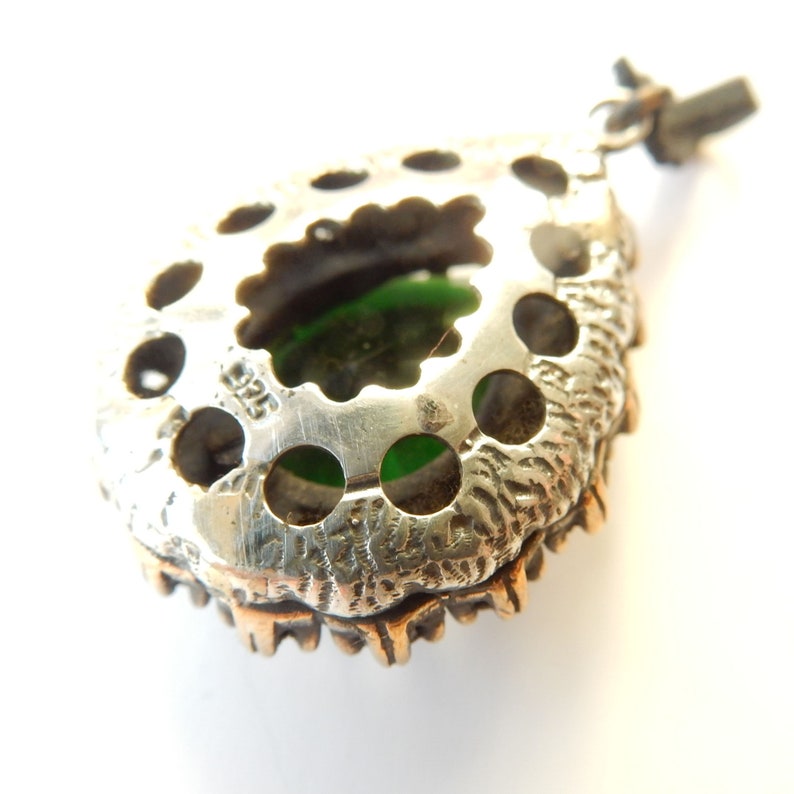 Vintage Sterling Silver Emerald Green Chalcedony Pendant