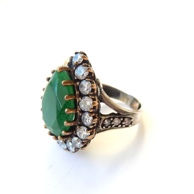Vintage Solid Silver Green Chalcedony Cocktail Ring US Size 7.5 UK P 1/2