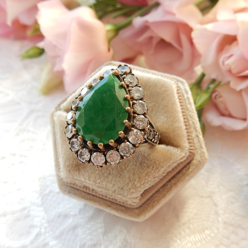 Vintage Solid Silver Green Chalcedony Cocktail Ring US Size 7.5 UK P 1/2