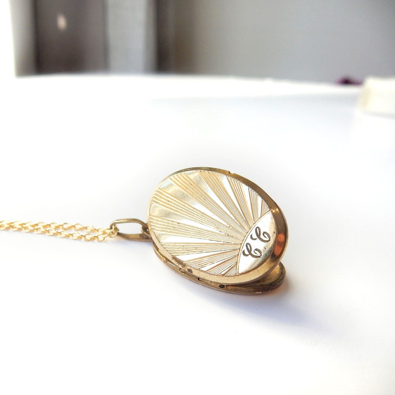 Vintage Rolled Gold Sunburst Locket