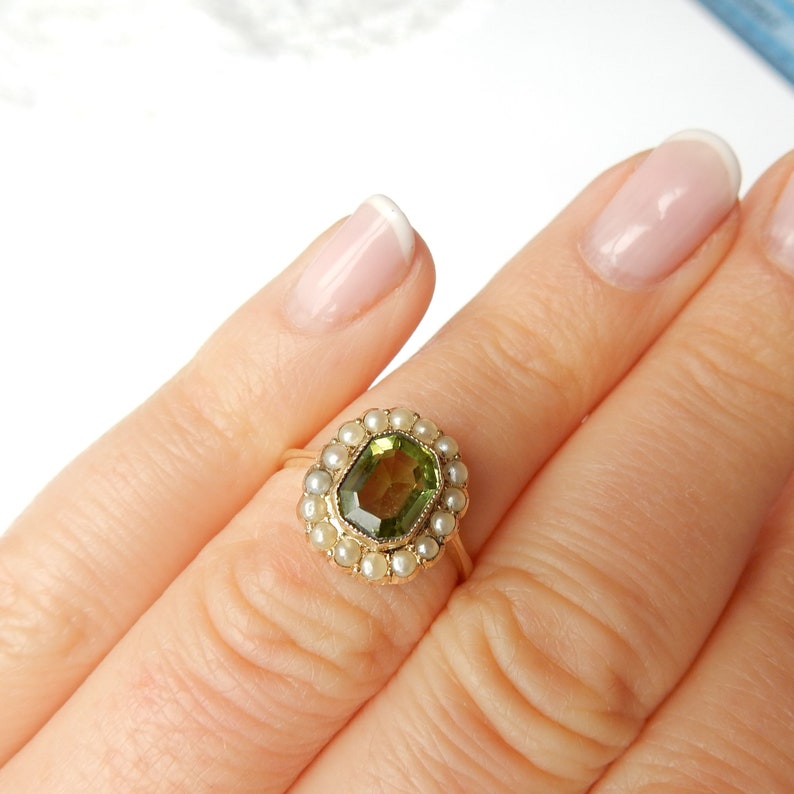 Antique 9ct Gold Peridot & Seed Pearl Ring US Size 6