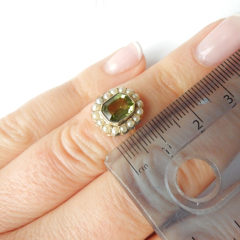 Antique 9ct Gold Peridot & Seed Pearl Ring US Size 6