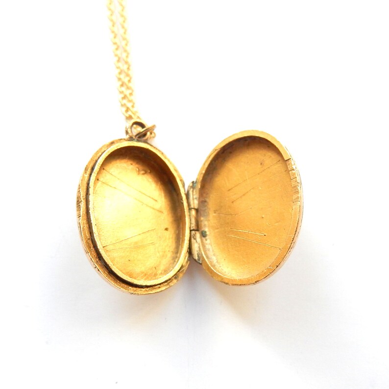 Antique Rolled Gold Photo Locket Necklace