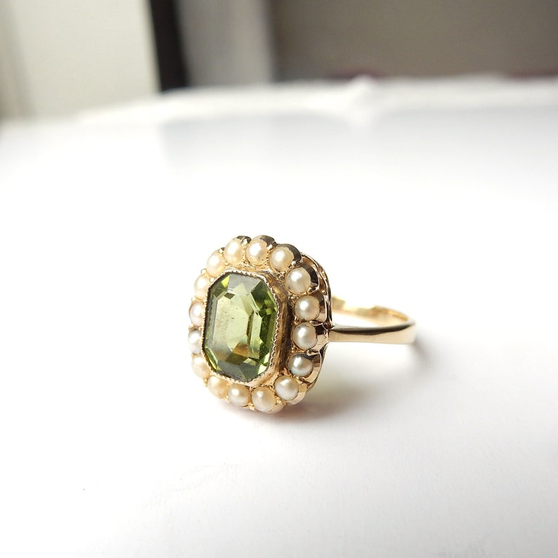 Antique 9ct Gold Peridot & Seed Pearl Ring US Size 6