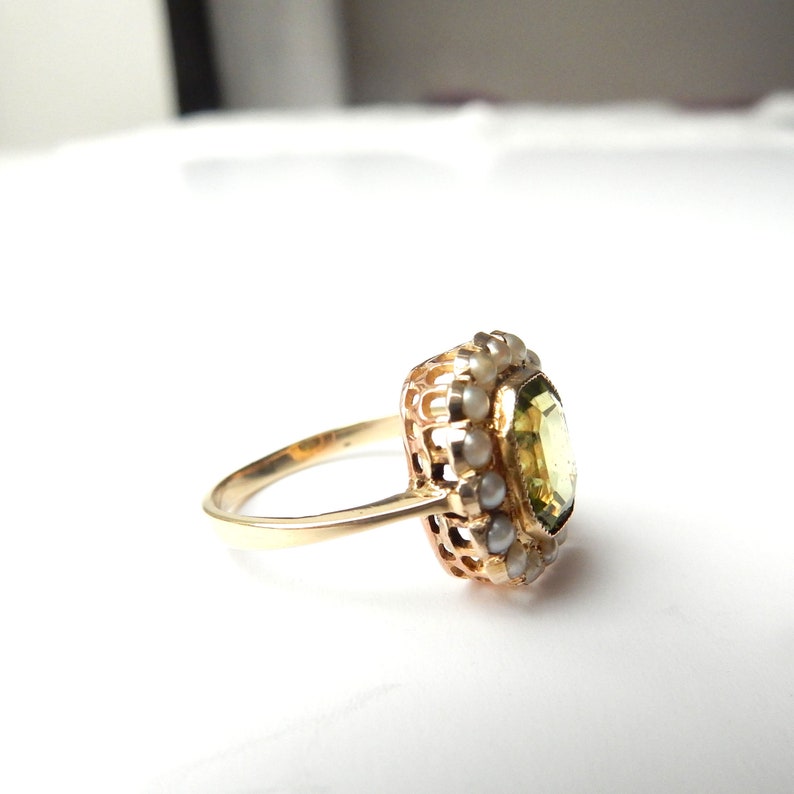 Antique 9ct Gold Peridot & Seed Pearl Ring US Size 6