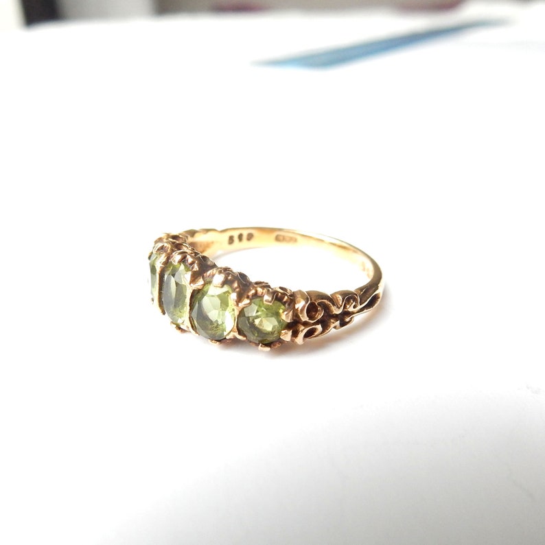 Antique 9ct Gold Peridot Five Stone Ring US Size 6 3/4