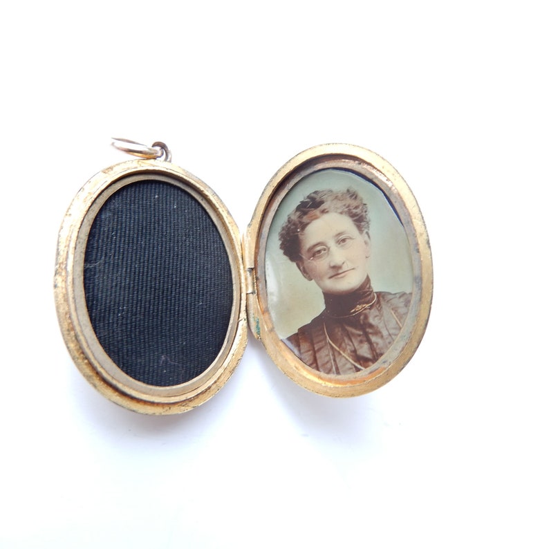 Antique Victorian 9ct Gold Back & Front Diamond Locket