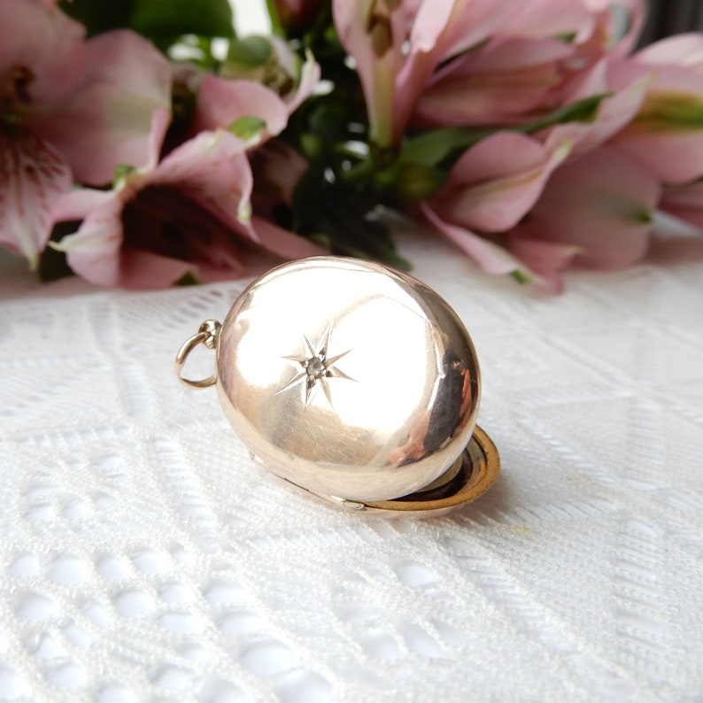 Antique Victorian 9ct Gold Back & Front Diamond Locket