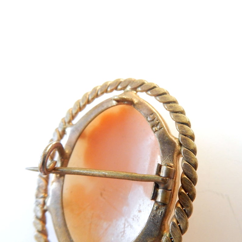 Antique Rolled Gold Shell Cameo Brooch