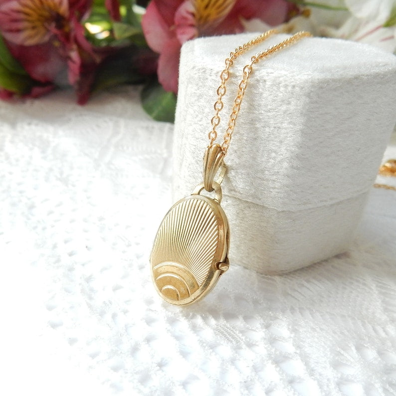 Vintage Rolled Gold Sunburst Locket Necklace