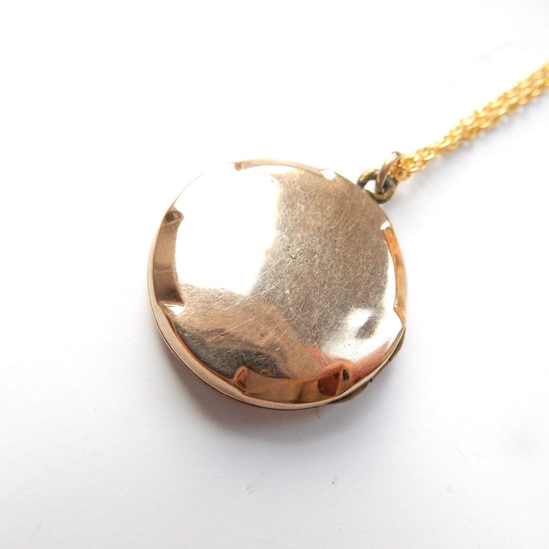 Vintage 9ct Gold Gold Back & Front Circle Locket Necklace