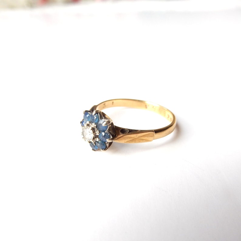 Antique 18ct Gold Diamond & Sapphire Daisy Ring US Size 6 UK N September Birthstone