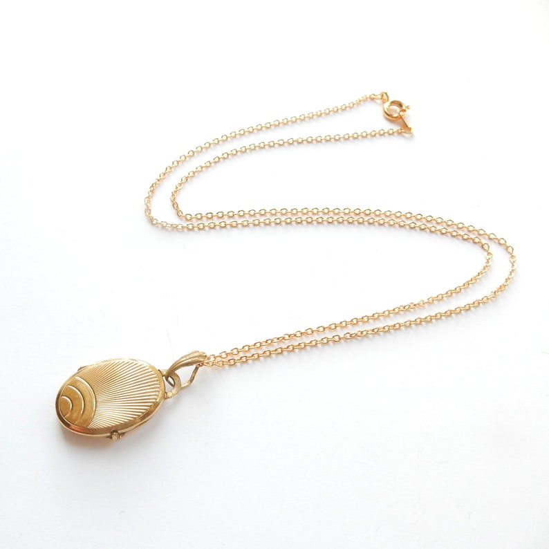 Vintage Rolled Gold Sunburst Locket Necklace