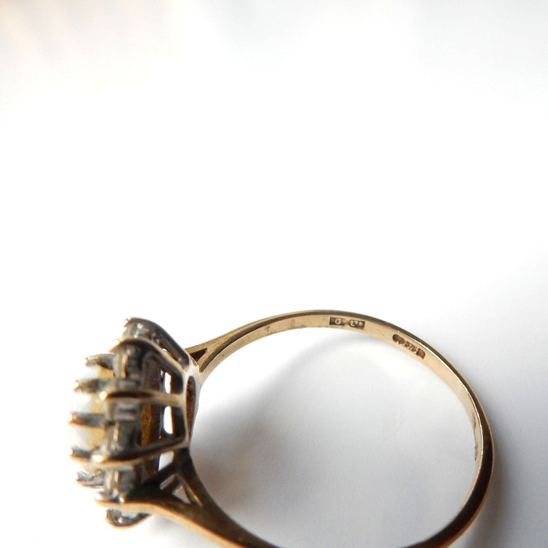 Vintage 9ct Gold Opal Flower Ring US Size 7 UK O 1/2 October Birthstone